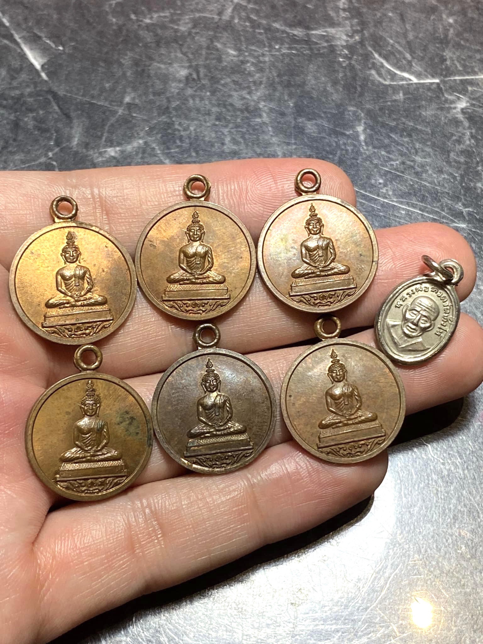 พระเครื่องและของสะสม